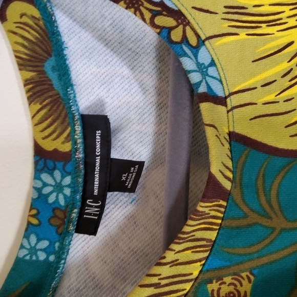 International Concept Printed Puff Shoulder Sweatshirt Size XL - Picture 2 of 5